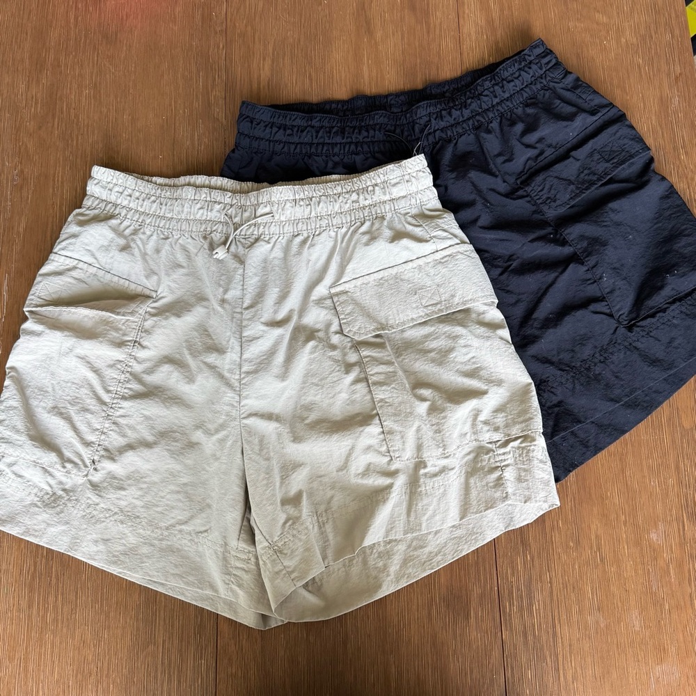 Old Navy Size Medium Quick Dry Cargo Shorts Nylon Bundle of 2 Khaki Black
